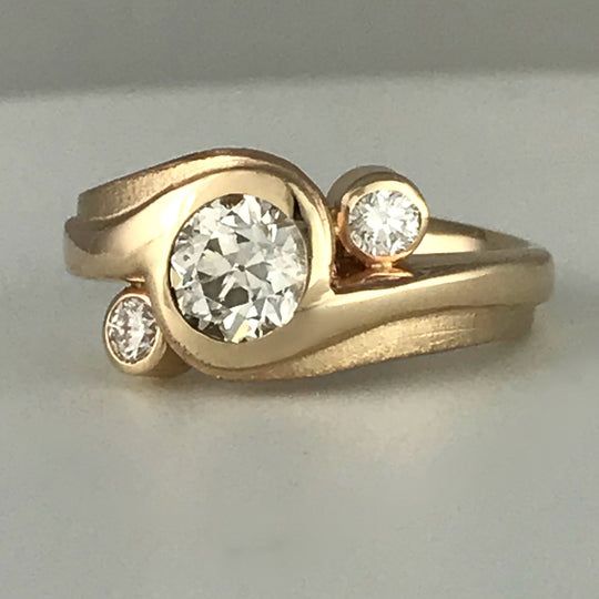 Vintage Irregular Golden Forged Zirconia Ring-Mialla Jewelry