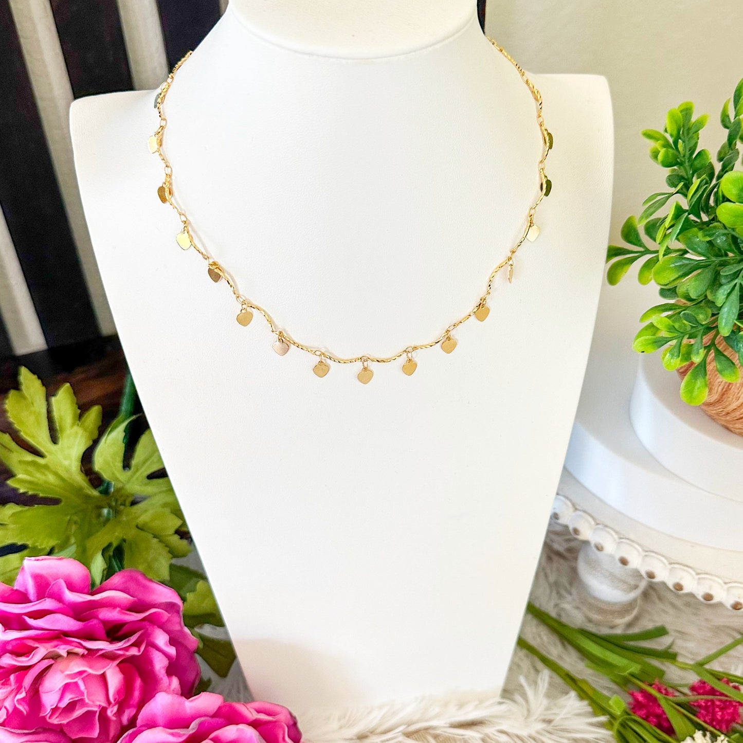 Melita Dangle Heart Choker Necklace-Mialla Jewelry
