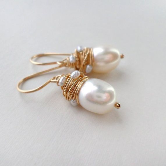 Vintage Pearl Golden Threads Earrings-Mialla Jewelry