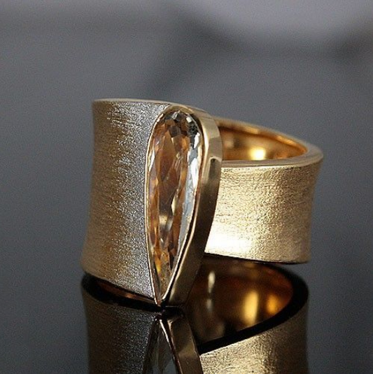Shiny cut Vintage Gold Ring-Mialla Jewelry