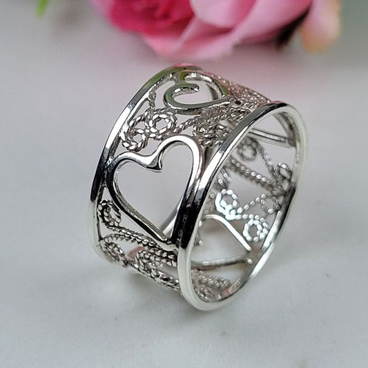 Vintage Hollow Silver Heart Earrings-Mialla Jewelry