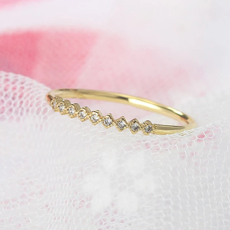 Vintage Gold Sparkling Diamond-Cut Stone Ring-Mialla Jewelry