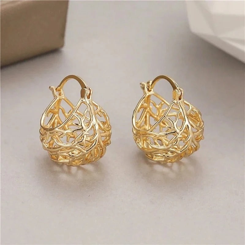 Vintage Gold Hollow Teardrop Earrings-Mialla Jewelry