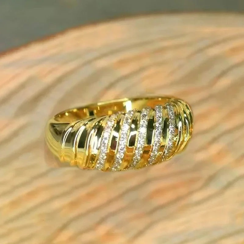 Vintage Gold Curved Stripe Ring-Mialla Jewelry