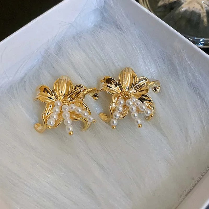 Vintage Gold Floral Pearl Cluster Stud Earrings-Mialla Jewelry