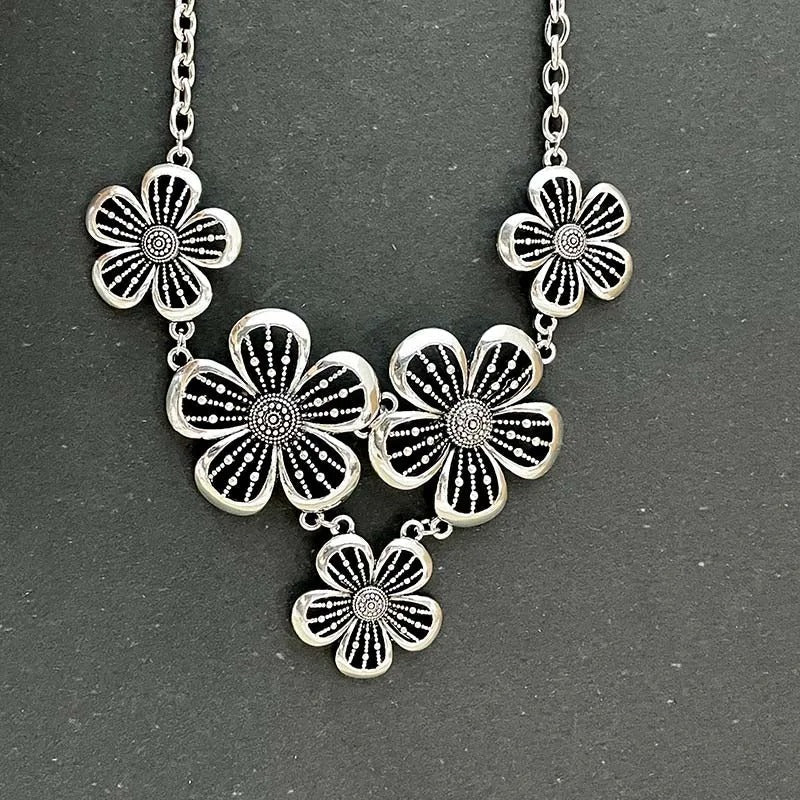 Vintage Black & Silver Flower Pendant Necklace-Mialla Jewelry