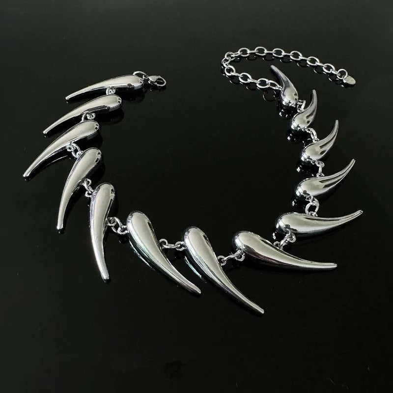 Vintage Silver Pointed Horn Pendant Necklace-Mialla Jewelry