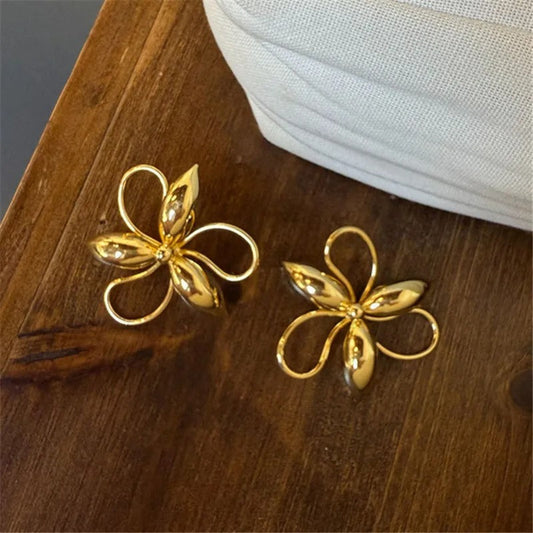 Classic Gold Sculpted Floral Design Earrings-Mialla Jewelry