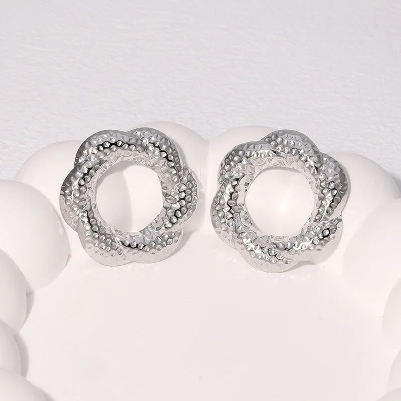 Vintage Silver Hammered Flower Earrings-Mialla Jewelry