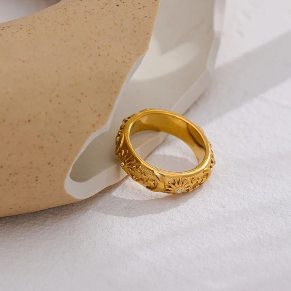 Vintage Sun Moon Star Band Ring-Mialla Jewelry