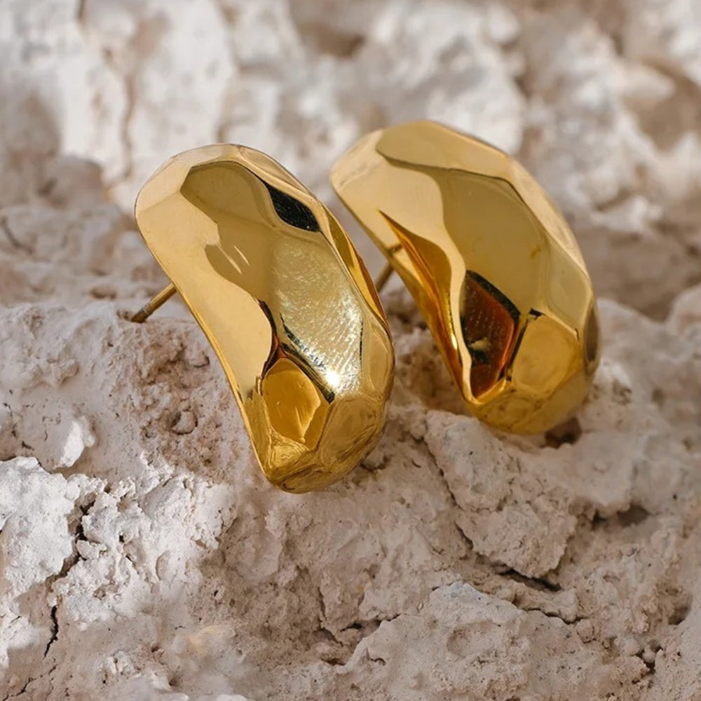 Vintage Gold Sculpted Stud Earrings-Mialla Jewelry