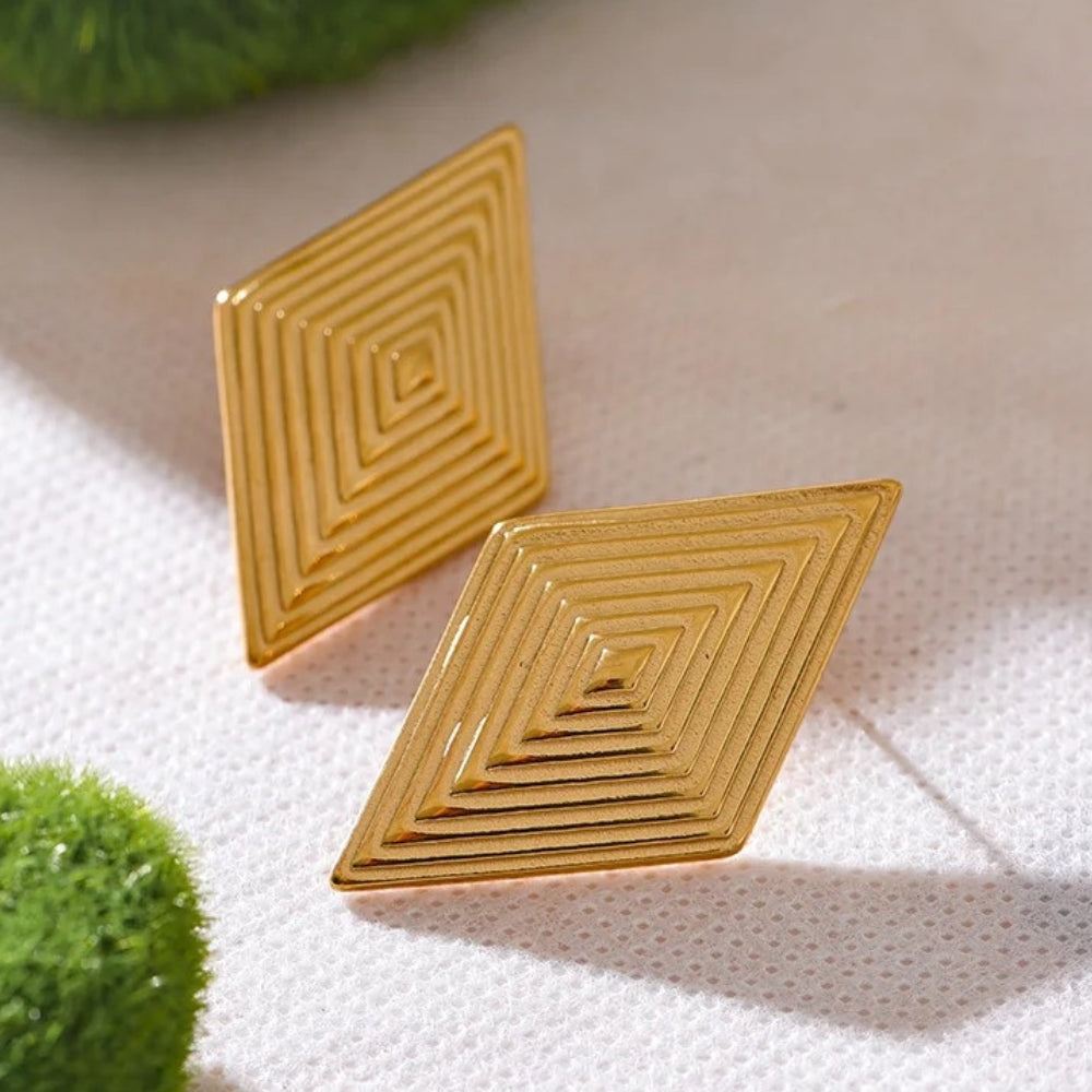 Vintage Gold Diamond Stud Earrings-Mialla Jewelry